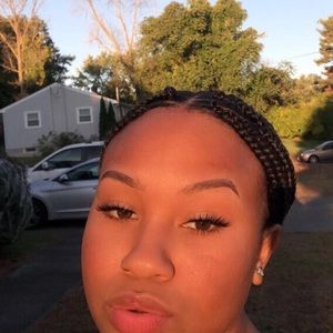 Meet your Posher, Giana